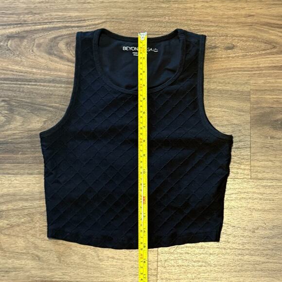 Beyond Yoga Black Diamond Quilted Textured Crop Tank Top Size S - Picture 2 of 6